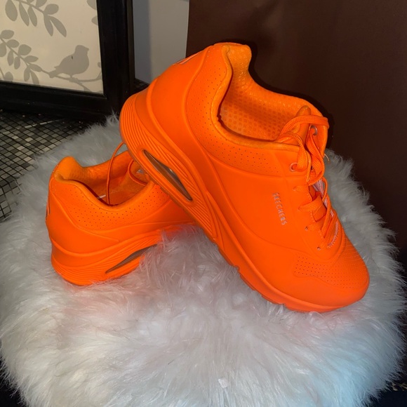 Skechers Uno Neon Orange Athletic Shoes - Picture 8 of 8